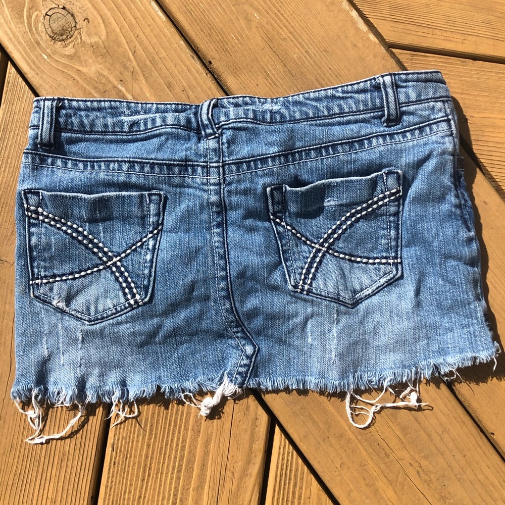 Jean Mini Skirt💙 - Picture 4 of 4